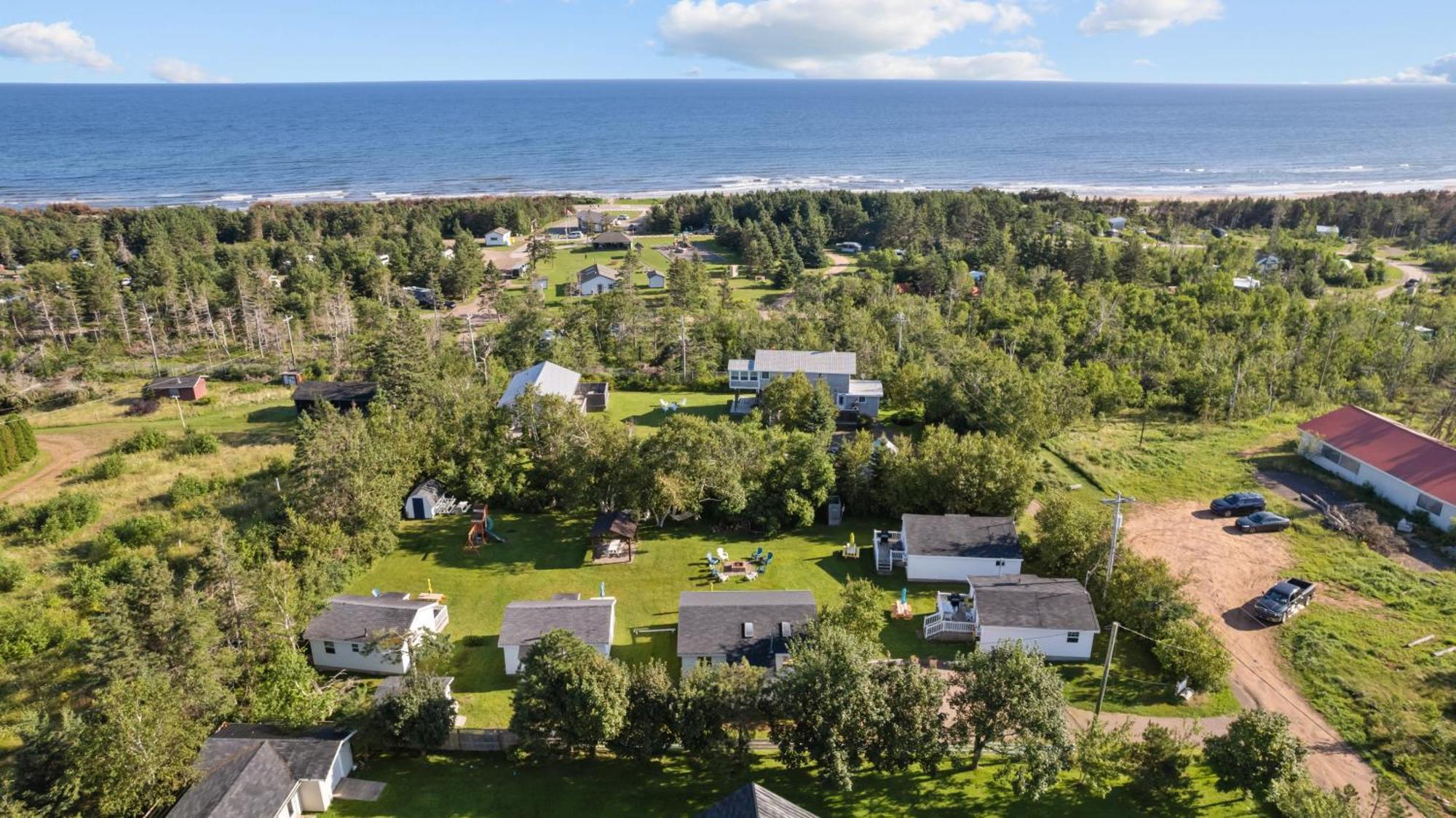 Beach Trees Cottages York エクステリア 写真